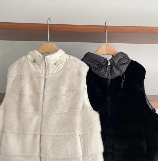 个位数库存  拼手速！ 重磅  连帽羽绒拼接水貂马甲  不退不换    水貂鹅绒连帽马甲 商品图1