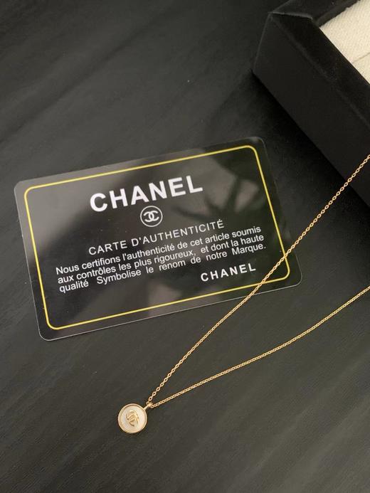 F012415新款百搭设计感十足贝母小双C项链 商品图1