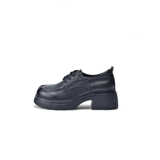 经典鲨2026年春专柜款牛皮革百搭黑色圆头中粗跟显瘦皮鞋女KW57-617021 商品图4