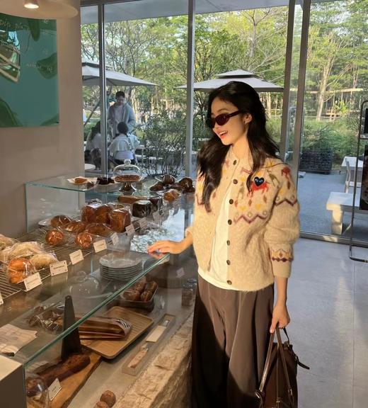 F012470复古童趣风马海毛混纺面料提花针织开衫 商品图8