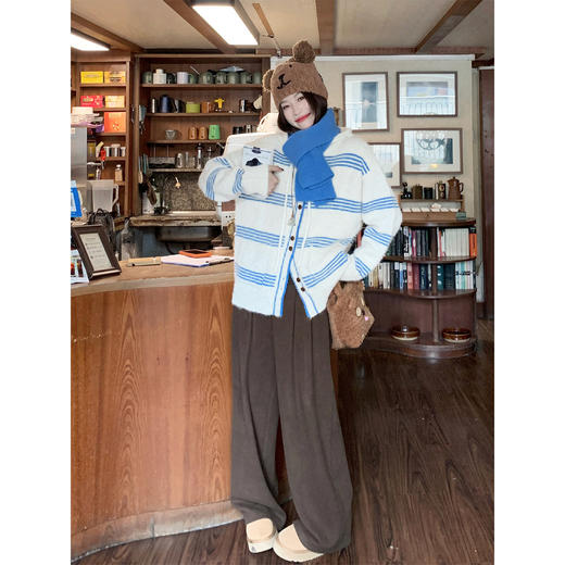 <曾小咸推荐>现货秒杀 ！微信超特价！3色加绒直筒休闲裤 日常189.99 立减100 秒杀89.99！ 湖蓝色毛衣 秒杀89.99！ 条纹连帽毛衣 秒杀99.99！粉色呢子大衣 秒杀179.99！ 商品图2