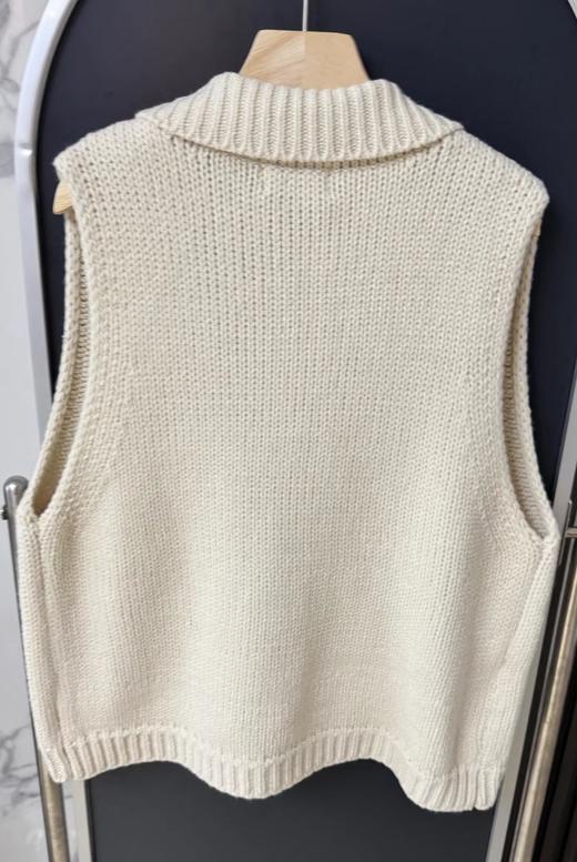 F012472学院风松弛感竖坑条翻领针织马甲毛衣 商品图12