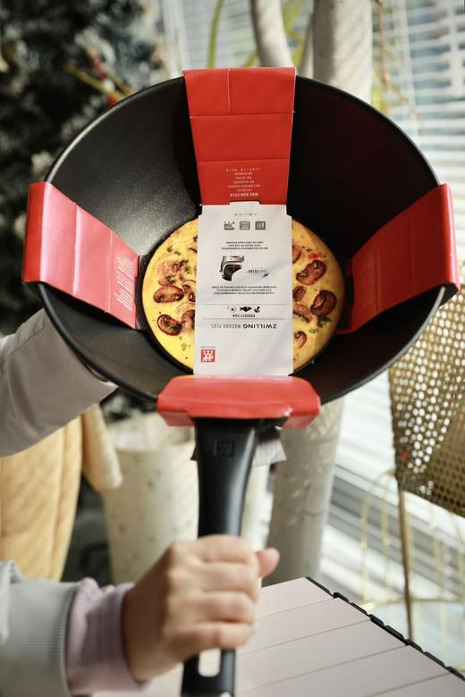 【双立人  不粘深煎锅】【赠送双立人高透玻璃锅盖】高纯度铝制不粘锅！22200次耐磨钛金层，5大国际认证！不含PFOA.国标1级不粘.耐酸性腐蚀24cm、30cm家用黄金尺寸 商品图0