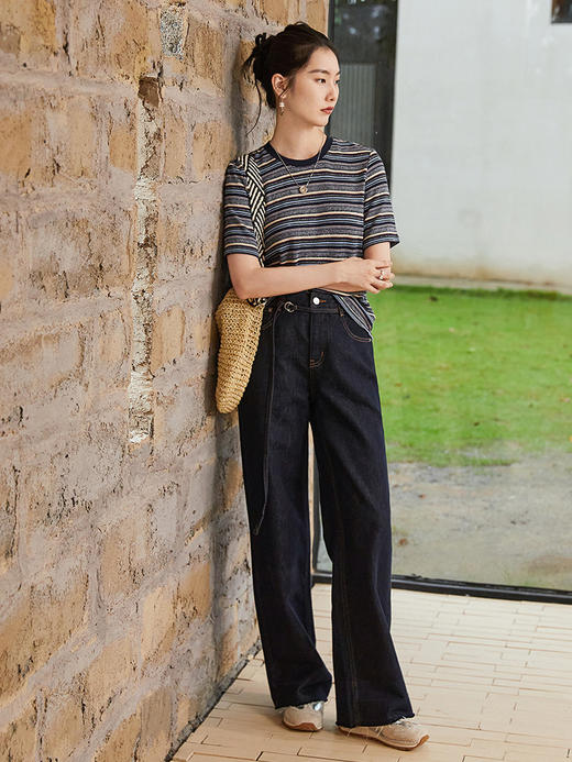 混彩条纹针织 T 恤女 2026 春夏装新品 藏青色肌理感短袖显瘦上衣 商品图1