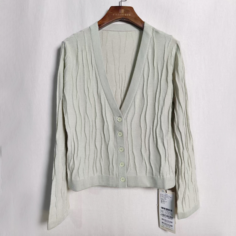 Famecoco范可儿深V领针织开身毛衫FAB6DE009 商品图1