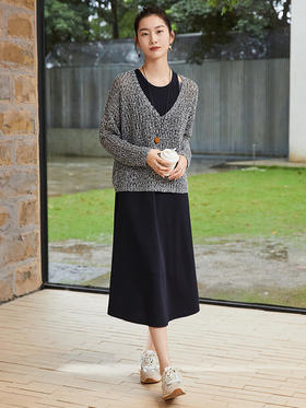 慵懒风针织开衫吊带裙套装 春季新款黑白混纱显瘦遮肉两件套