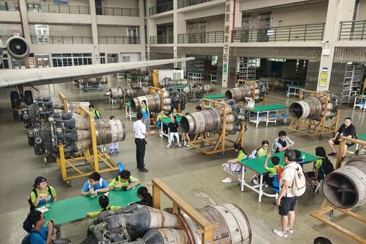5日4夜 “逐梦蓝天与星空”小机长飞行x科技探索冬令营  商品图4