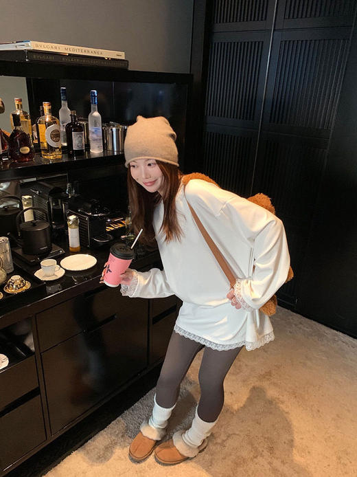 【YW】无忧购拼接蕾丝暖绒加厚百搭宽松慵懒保暖圆领大白长袖T（截单后3-5天发货) 商品图7