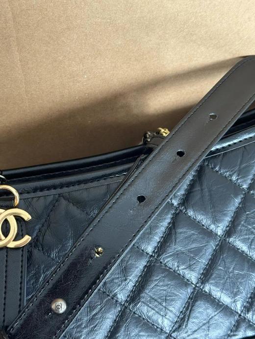 F012409新中号精典款复古链条单肩斜跨流浪包 商品图9