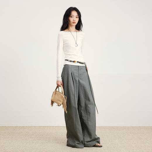 lost in echo2026年春季新款交叠一字领长袖修身显瘦拼色上衣女 商品图4