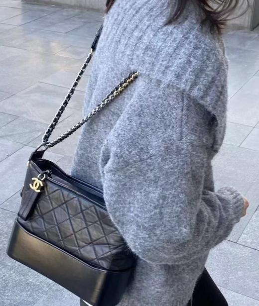 F012409新中号精典款复古链条单肩斜跨流浪包 商品图2