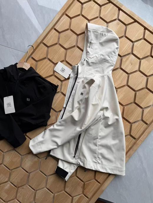 F012492运动户外休闲防风连帽拉链女士冲锋衣软壳外套 商品图5