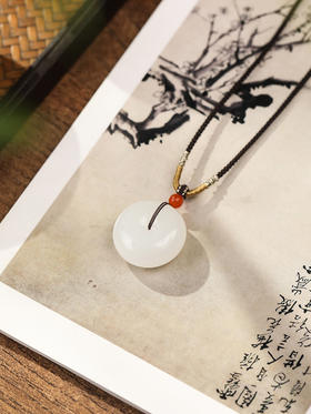 和田玉平安扣吊坠 女款轻奢玉石吊坠 送家人朋友的礼物 男女同款