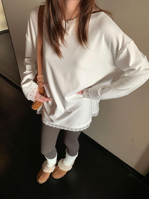 【YW】无忧购拼接蕾丝暖绒加厚百搭宽松慵懒保暖圆领大白长袖T（截单后3-5天发货) 商品图0