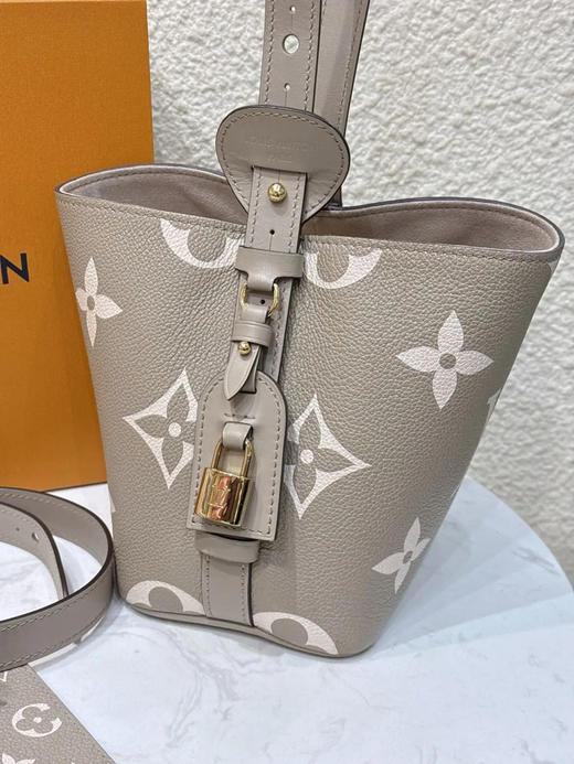 LV ALL IN BB 大象灰 压纹老花牛皮 金扣 斜挎包 商品图1