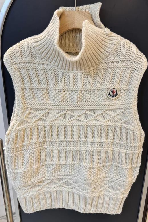 F012421立体绞花纹理内搭打底衫针织马甲女款 商品图10