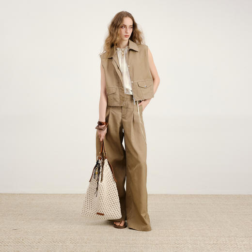 lost in echo2026年春季新款时髦户外工装风翻领宽松短款马甲女 商品图0