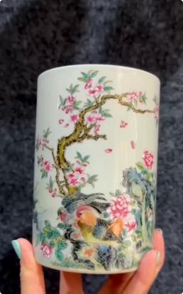 粉彩花鸟笔筒 商品图0