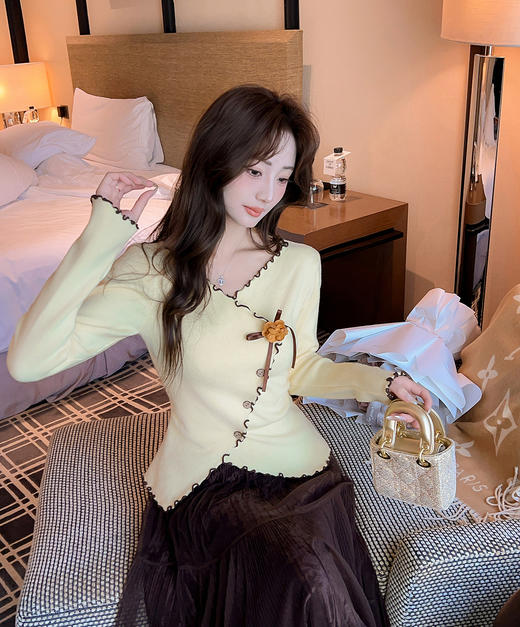 张心子【柔软法则】木耳边开衩针织衫不规则打底衫 U2602015 商品图9