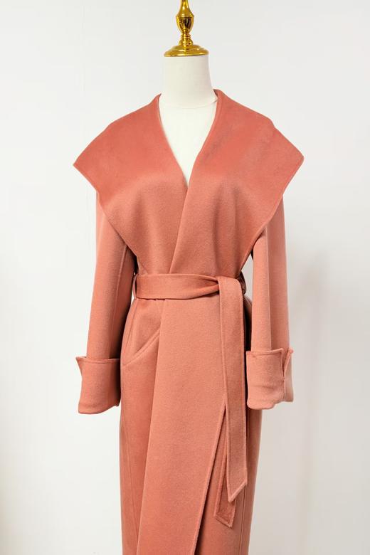 【直播大场福利】编号58 沙漠之花 经典带帽浴袍款  大衣 100%纯山羊绒 不退不换 商品图3