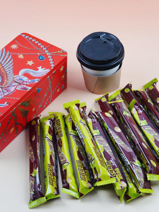 【开心果味可可酥礼盒】❗️一口咬下去咔嚓作响~酥酥脆脆😋入口即化✅浓郁可可香 + 开心果风味脆香，两重风味组合，外层酥脆，内层夹心 商品图0