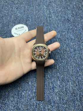 百达翡丽"手雷"AQUANAUT系列5167A 金手雷 男士腕表再现佳作！
机芯：搭载原装进口西铁城