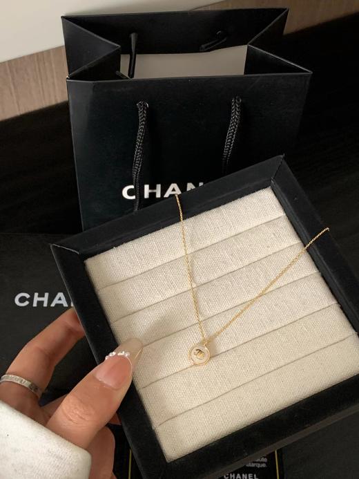 F012415新款百搭设计感十足贝母小双C项链 商品图5