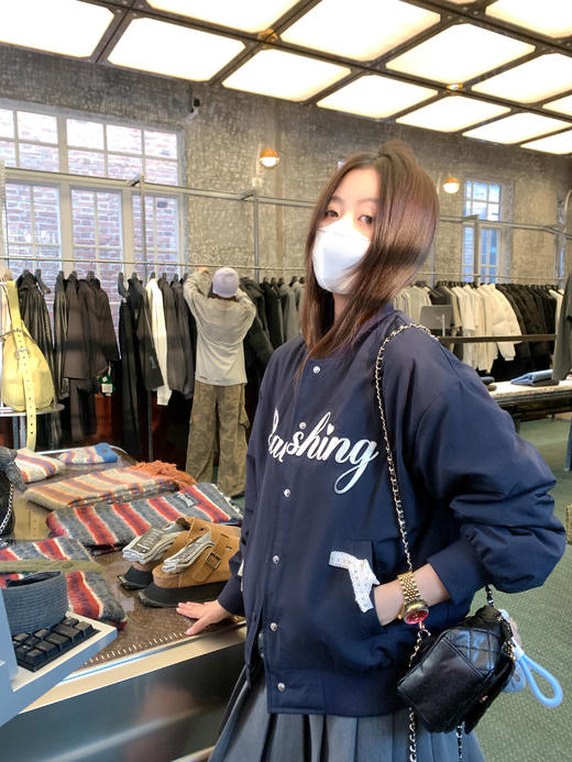 <曾小咸推荐>现货秒杀 ！微信超特价！复古字母刺绣夹棉棒球服 日常289.99 立减140 秒杀149.99！！ 商品图13