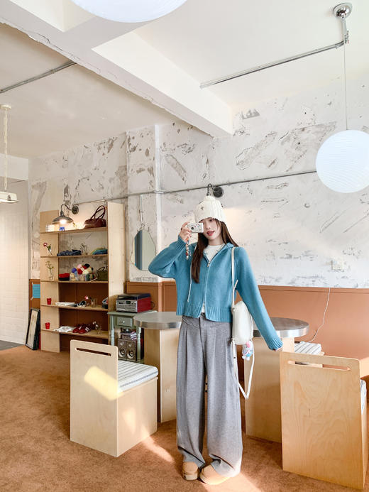 <曾小咸推荐>现货秒杀 ！微信超特价！3色加绒直筒休闲裤 日常189.99 立减100 秒杀89.99！ 湖蓝色毛衣 秒杀89.99！ 条纹连帽毛衣 秒杀99.99！粉色呢子大衣 秒杀179.99！ 商品图7