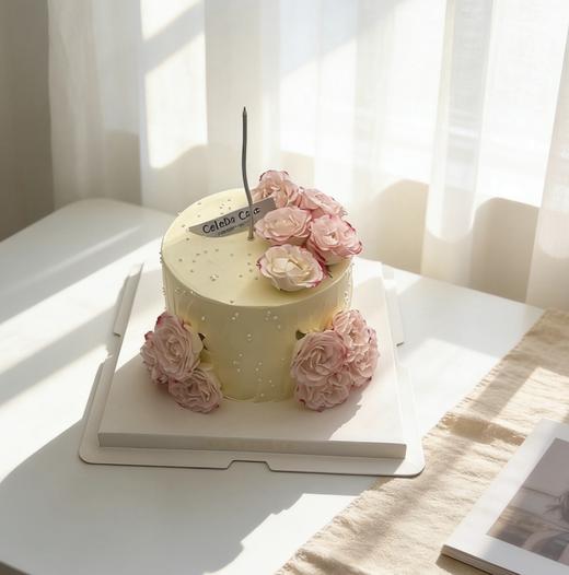 加高胚三层夹心【折射玫瑰】鲜花蛋糕 商品图1