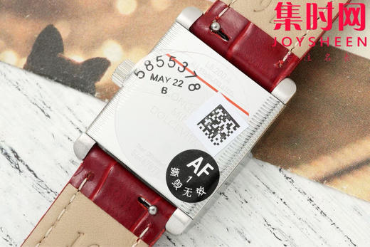 AF浪琴新款迷你黛绰维纳系列 方形女士腕表 优雅问世，开启崭新篇章！
表盘尺寸：21.50毫米x 29.00毫米 商品图5