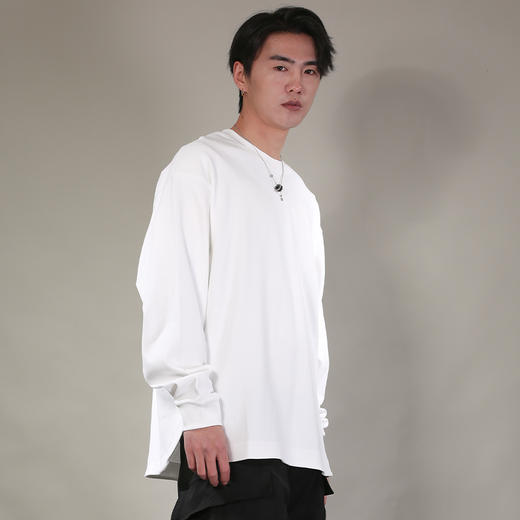 DRONKOO 2026 圆领后中皮标侧开衩弧摆微阔长袖中厚T恤 商品图2