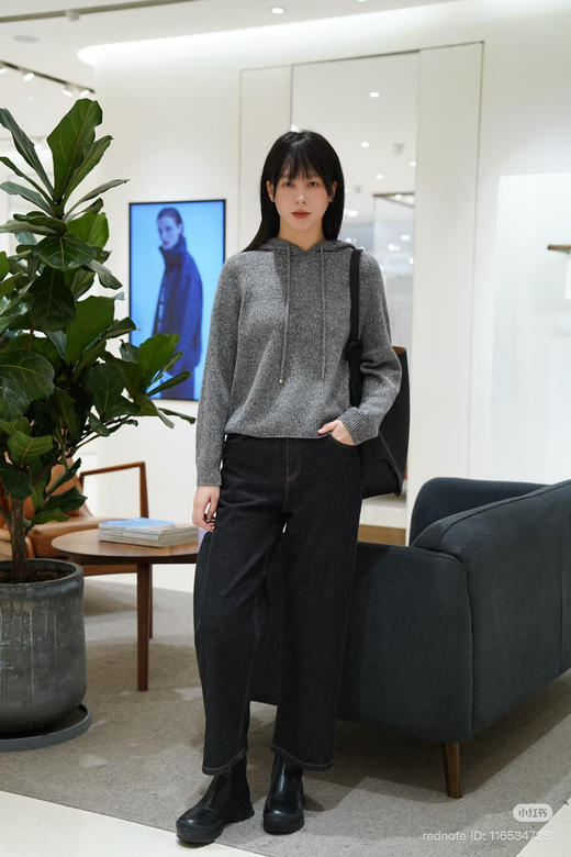 125-5排他性独家圆正 小禾 新春系列 重磅合股羊绒 连帽针织罩衫 我穿L 商品图3