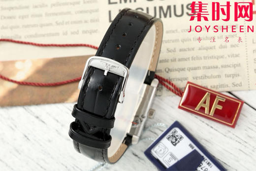 AF浪琴新款迷你黛绰维纳系列 方形女士腕表 优雅问世，开启崭新篇章！
表盘尺寸：21.50毫米x 29.00毫米 商品图8