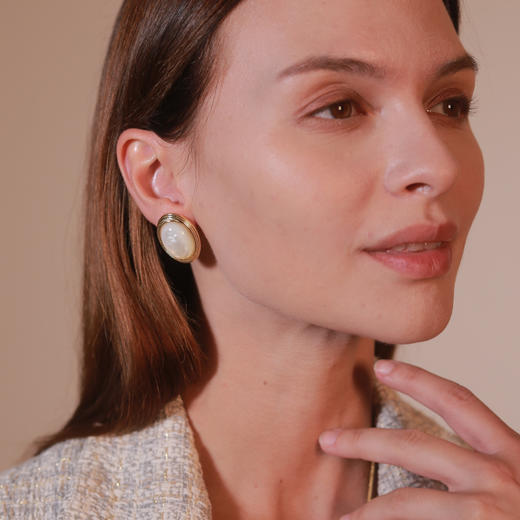 Ancient Rome古罗马时期 | 巴比伦白贝耳钉 商品图3