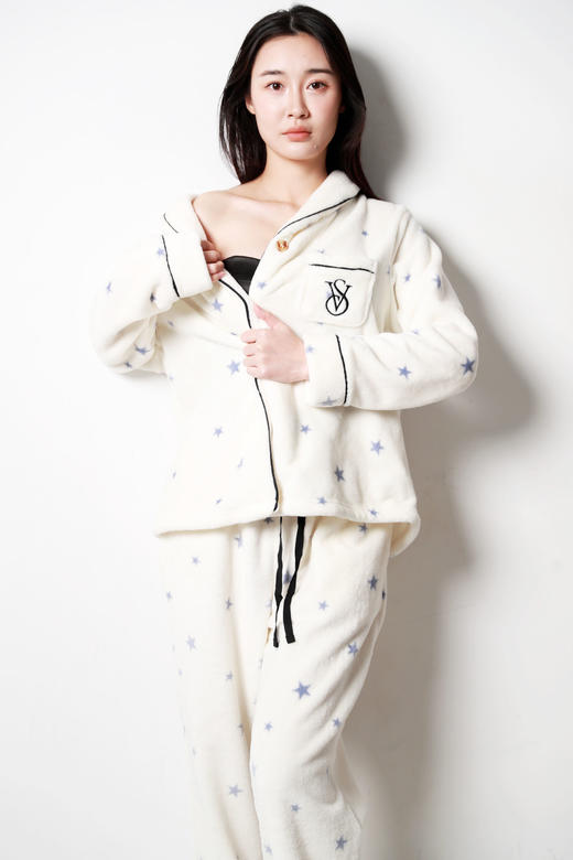 千金少女感，上身真的好好看！！牛角扣法兰绒家居服套装E012558 商品图13