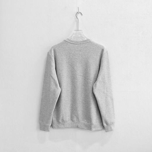 原单正品 ALO秋冬款圆领套头卫衣内里加绒加厚男女同款，胸前刺绣字母LOGO，面料洗水处理 柔软舒服，内里加绒保暖效果很好！
尺码：M～XXL 商品图1