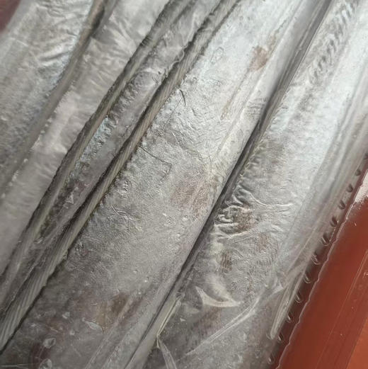【正宗整条无冰3指宽高端大气东海带鱼】，整条箱装，船冻锁鲜，送礼/家庭自用都是非常合适，餐桌上的美食！又是一年带鱼季节，火爆郑州的美味，简单易加工 商品图11