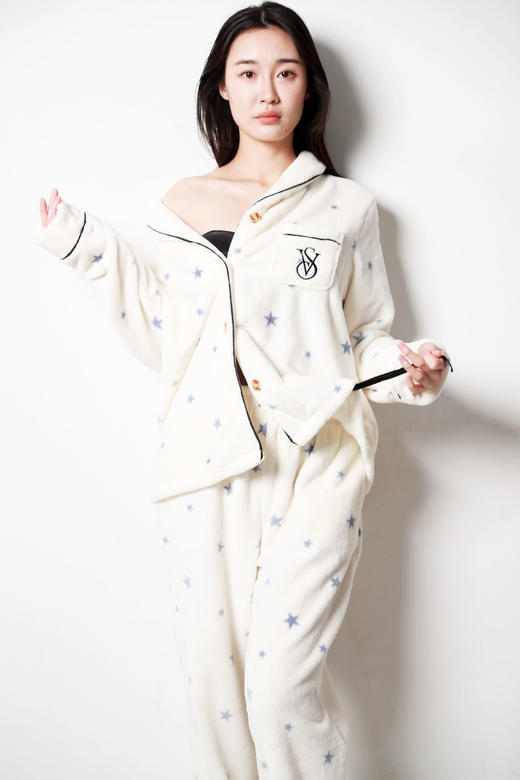 千金少女感，上身真的好好看！！牛角扣法兰绒家居服套装E012558 商品图14
