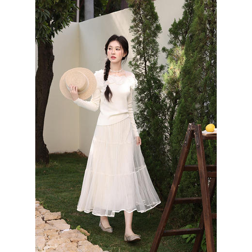 鹿向南「山茶花香」法式温柔杏色长袖方领针织衫女春季设计感上衣 商品图3