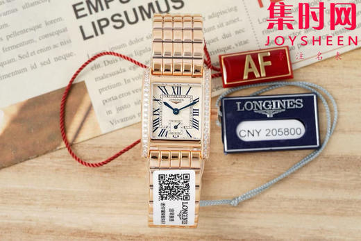 AF浪琴新款迷你黛绰维纳系列 方形女士腕表 优雅问世，开启崭新篇章！
表盘尺寸：21.50毫米x 29.00毫米 商品图0