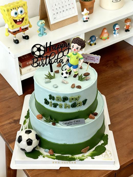 【臻品系列】--加高胚三层夹心【足球少年】蛋糕 商品图1