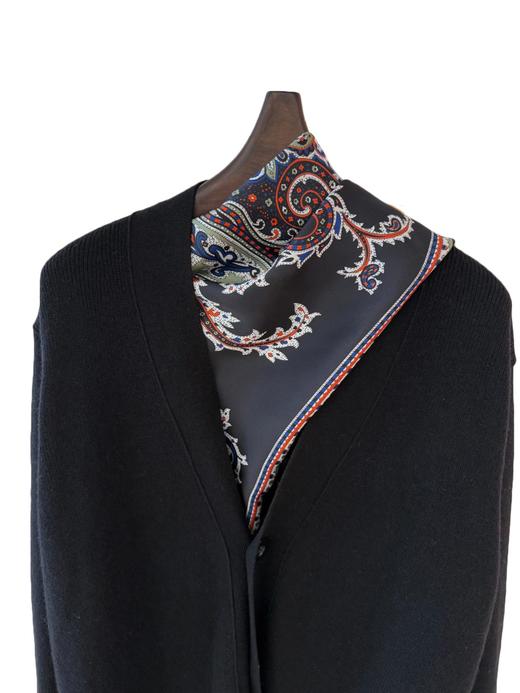 女款V领丝巾拼接针织开衫毛衣he 商品图3