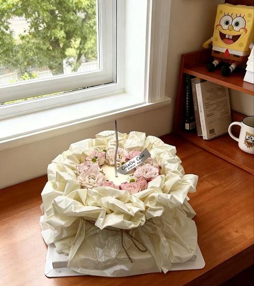 【优品系列】---【浪漫折射花束】女神节、三八妇女节蛋糕 商品图1