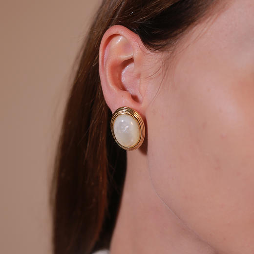 Ancient Rome古罗马时期 | 巴比伦白贝耳钉 商品图1