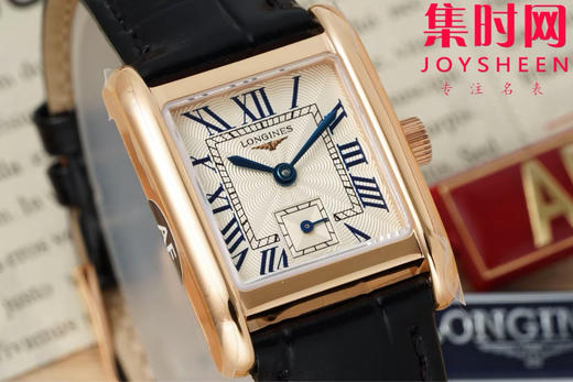 AF浪琴新款迷你黛绰维纳系列 方形女士腕表 优雅问世，开启崭新篇章！
表盘尺寸：21.50毫米x 29.00毫米 商品图2