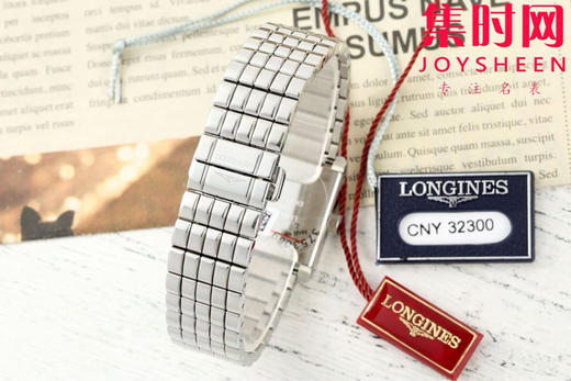 AF浪琴新款迷你黛绰维纳系列 方形女士腕表 优雅问世，开启崭新篇章！
表盘尺寸：21.50毫米x 29.00毫米 商品图8