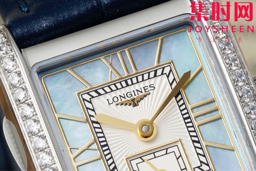 AF浪琴新款迷你黛绰维纳系列 方形女士腕表 优雅问世，开启崭新篇章！
表盘尺寸：21.50毫米x 29.00毫米 商品图3