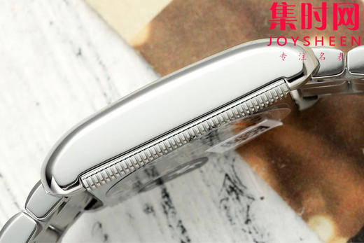 AF浪琴新款迷你黛绰维纳系列 方形女士腕表 优雅问世，开启崭新篇章！
表盘尺寸：21.50毫米x 29.00毫米 商品图6