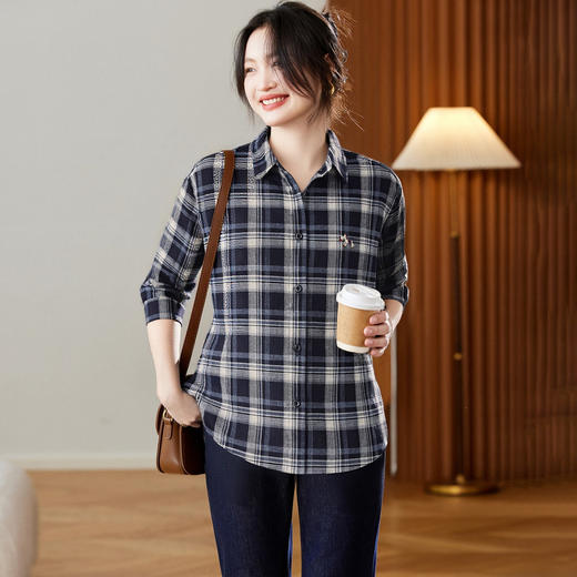丁摩 磨毛格子衬衫女秋冬新款复古港风加厚保暖宽松外套5ZF-59087 商品图3